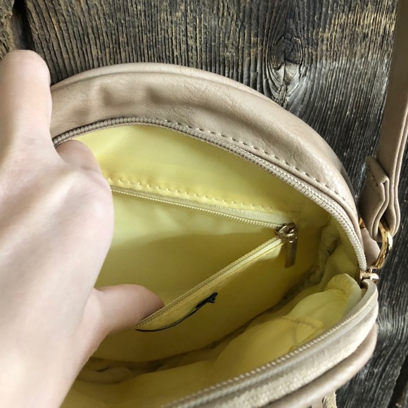 Boho Tassel/Fringe Beige Crossbody Bag - Picture 5 of 6